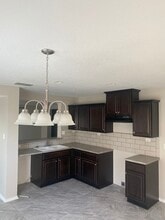 10352 Gold Rush Creek in San Antonio, TX - Building Photo - Building Photo