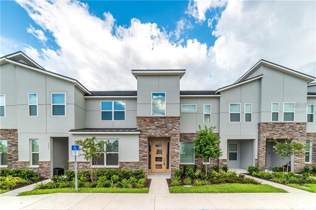 1529 Carey Palm Cir in Kissimmee, FL - Building Photo