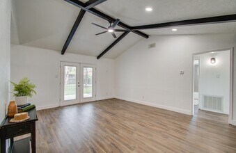 9923 Antrim Ln in La Porte, TX - Building Photo - Building Photo