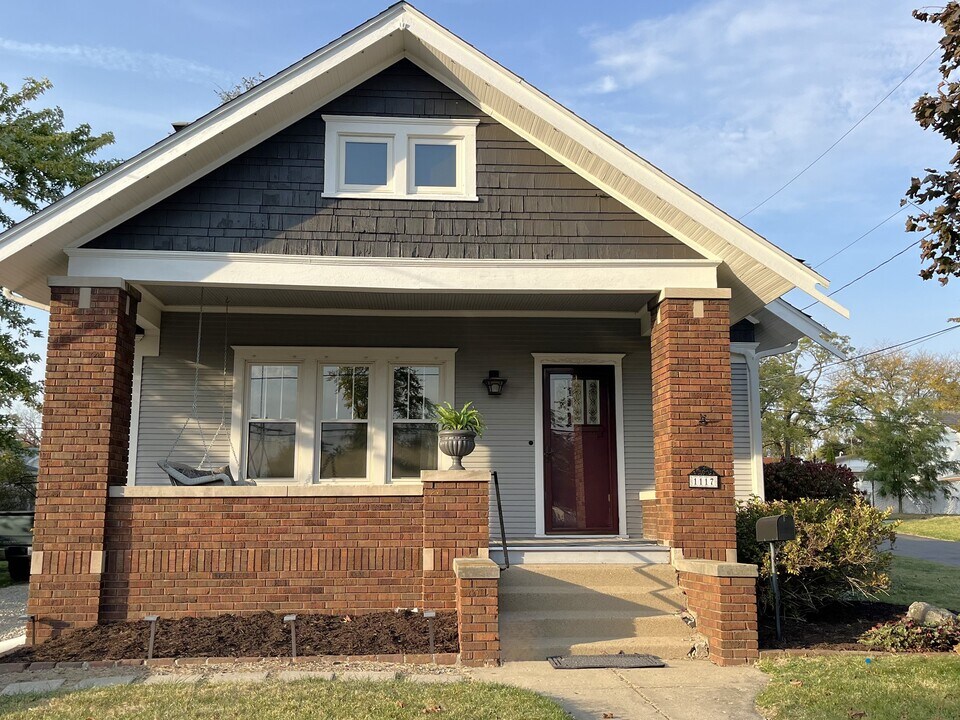 1117 E Glen Ave in Peoria Heights, IL - Building Photo
