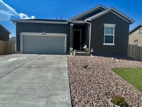 2222 Sunrise Ln in Pueblo, CO - Building Photo - Building Photo