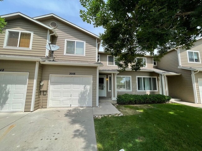property at 2008 Glenmoor Dr