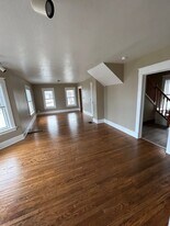 2702 Raspberry St in Erie, PA - Building Photo