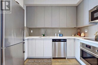 2908-2908 Hwy 7 in Vaughan, ON - Building Photo - Building Photo