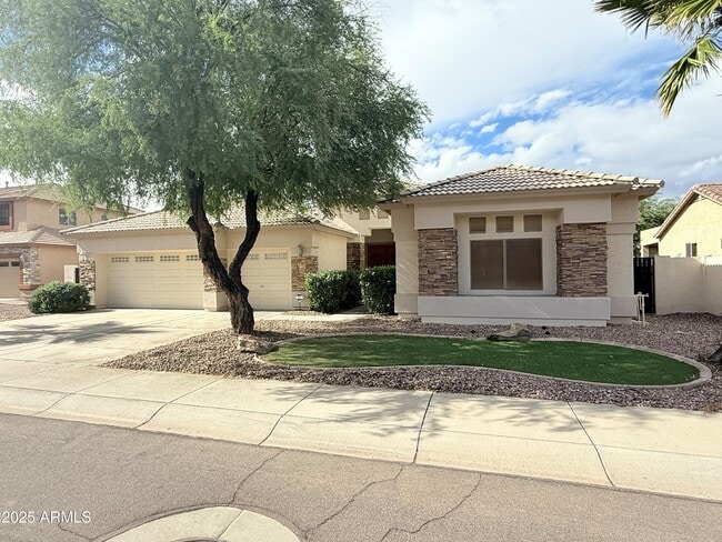 7408 S 26th Ln in Phoenix, AZ - Building Photo - Building Photo