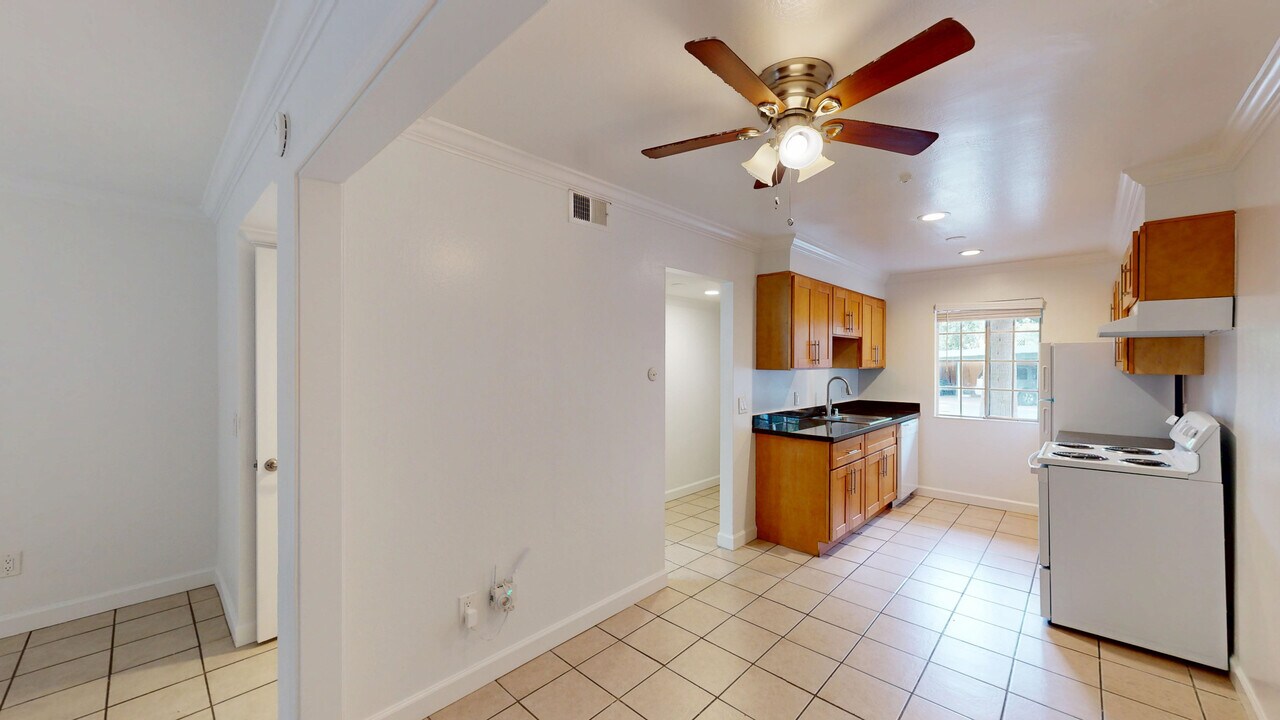 18233 Happy Ln in Sonoma, CA - Building Photo