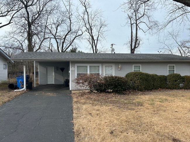 property at 13 Brightwell Ct