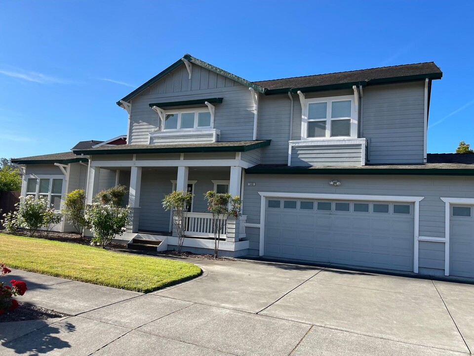 140 John Roberts Dr in Cotati, CA - Building Photo