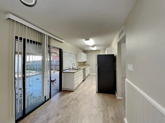 1678 Fairmont Dr in Grand Prairie, TX - Building Photo - Building Photo