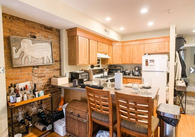 4 Wellington St, Unit 2 in Boston, MA - Building Photo - Building Photo
