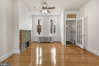 2404 E Hazzard St in Philadelphia, PA - Building Photo - Building Photo