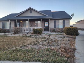 1909 N 1600 N Acc Rd in Cedar City, UT - Building Photo