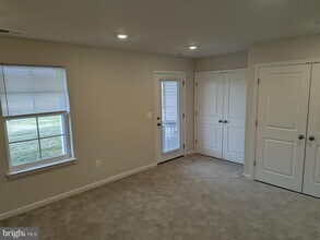 513 Seeback Dr in Charles Town, WV - Building Photo - Building Photo