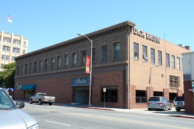 Dick Bruhn Building in Salinas, CA - Building Photo - Building Photo
