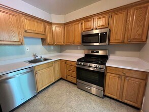 226 M St SW in Washington, DC - Building Photo - Building Photo