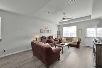 103 Pronghorn Dr in Huntsville, TX - Building Photo - Building Photo
