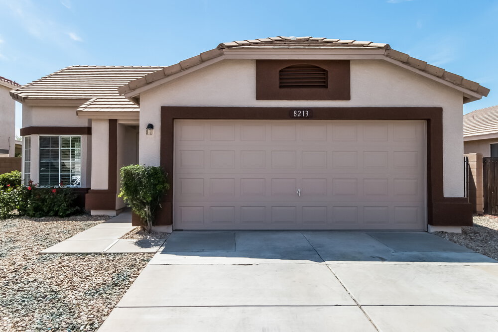 8213 W Papago St in Phoenix, AZ - Building Photo