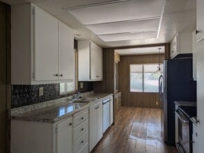 8136 E Cactus Dr in Mesa, AZ - Building Photo - Building Photo