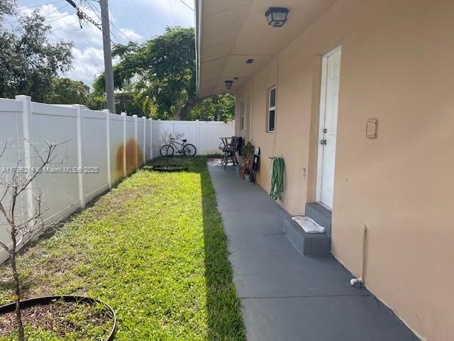 1912 Jefferson St in Hollywood, FL - Building Photo
