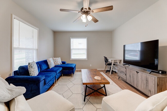 2421 Saratoga Rd
