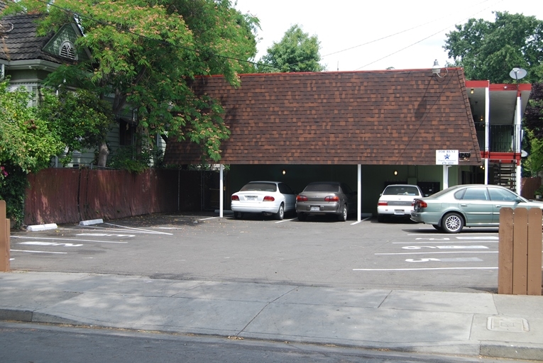 Poplar Street Apartments in Stockton, CA - Building Photo