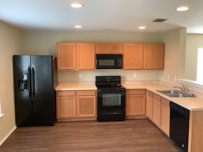 1741 Trego Dr in Justin, TX - Building Photo - Building Photo