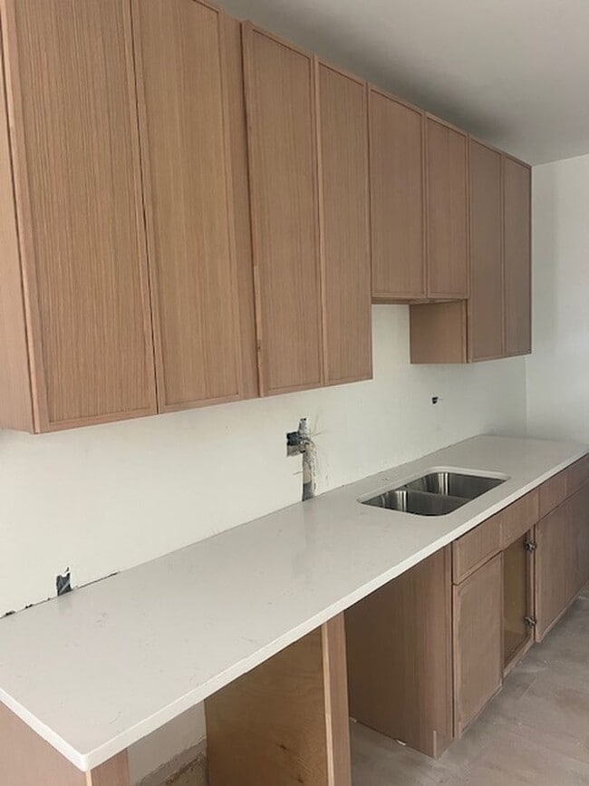 2301 N Leavitt St in Chicago, IL - Building Photo - Building Photo