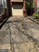 10424 Bermuda Ln in Manassas, VA - Foto de edificio - Building Photo
