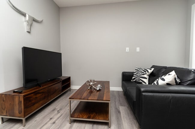11303-11105 105 Ave NW, Unit SI ID1310523P