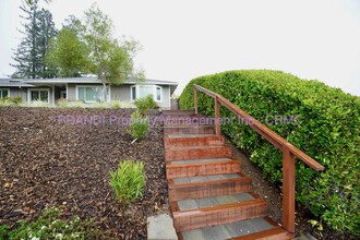 112 Kinross Dr in San Rafael, CA - Building Photo - Building Photo