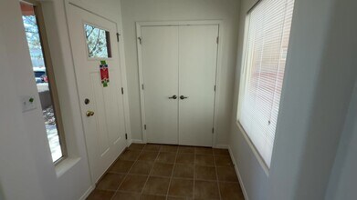 5691 University Blvd SE in Albuquerque, NM - Building Photo - Building Photo