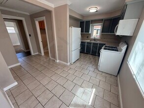 28124 Brentwood St in Southfield, MI - Building Photo - Building Photo
