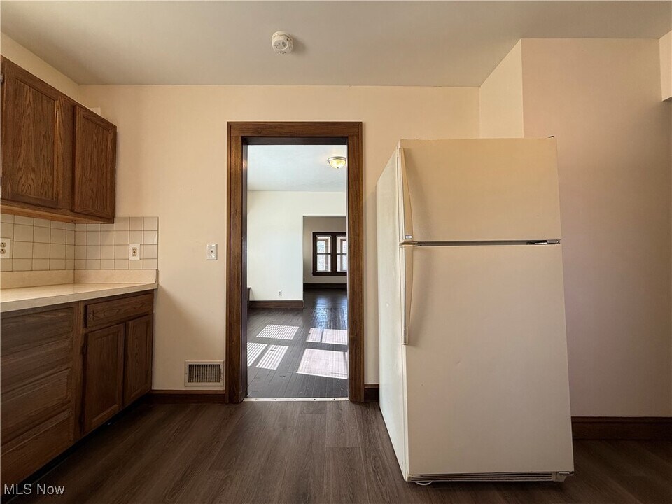 9405 Bancroft Ave in Cleveland, OH - Building Photo