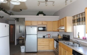 9025 96 Ave in Grande Prairie, AB - Building Photo - Building Photo