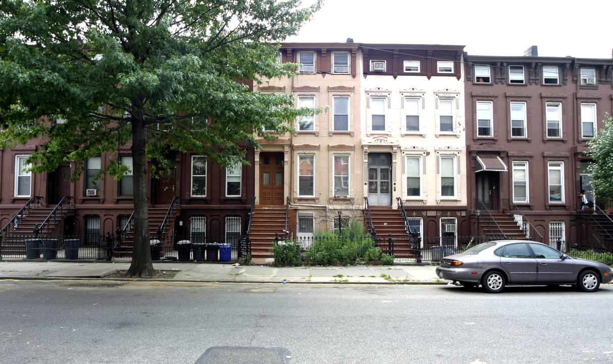 20 Hart St in Brooklyn, NY - Foto de edificio