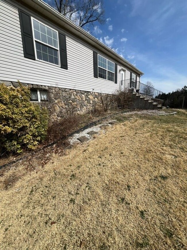 363 Owl Creek Rd in Tamaqua, PA - Building Photo - Building Photo