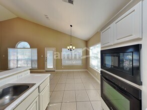 14 Sweetwood in San Antonio, TX - Building Photo - Building Photo