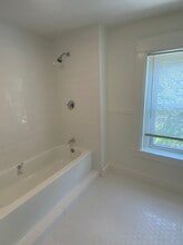 7 Court St, Unit 1 in Woburn, MA - Foto de edificio - Building Photo