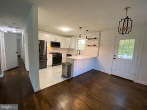 7402 Lenham Dr in Fort Washington, MD - Building Photo - Building Photo