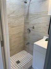 1935 Liberty St, Unit 1 in Hollywood, FL - Foto de edificio - Building Photo