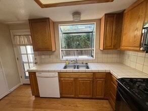 1587 Camden Oaks Ct in San Jose, CA - Building Photo - Building Photo