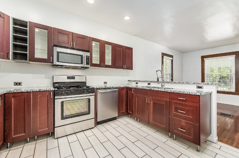 2469 Indiana Ave in Columbus, OH - Foto de edificio