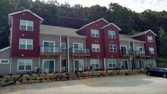 2312 WI-16, Unit Eagle Bluff in La crosse, WI - Building Photo