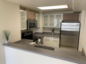 988 Franklin St in Oakland, CA - Building Photo - Building Photo