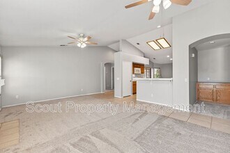 35912 Arras Dr in Winchester, CA - Building Photo - Building Photo