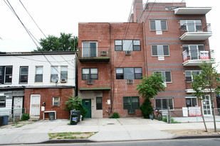 3131A Linden Pl Apartments