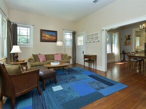 1700 Collier St in Austin, TX - Building Photo - Building Photo