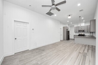 7612 Easter St in Houston, TX - Building Photo - Building Photo