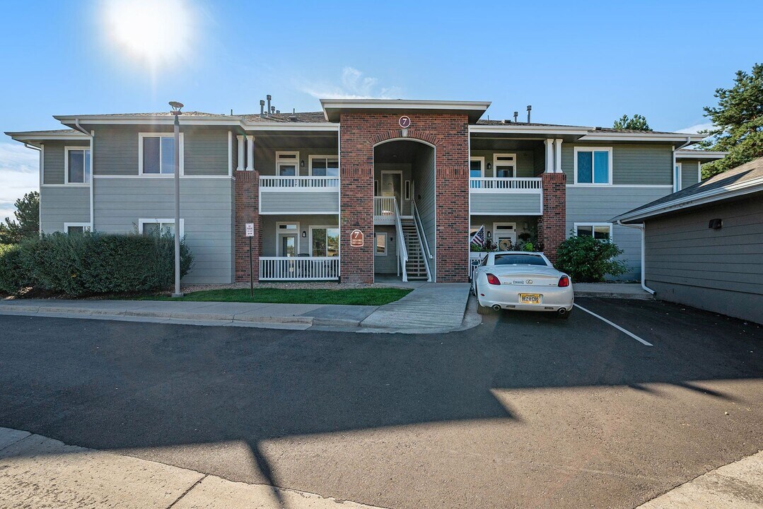 8481 W Union Ave in Denver, CO - Building Photo
