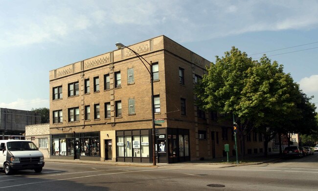 4003 W Wellington Ave in Chicago, IL - Building Photo - Building Photo